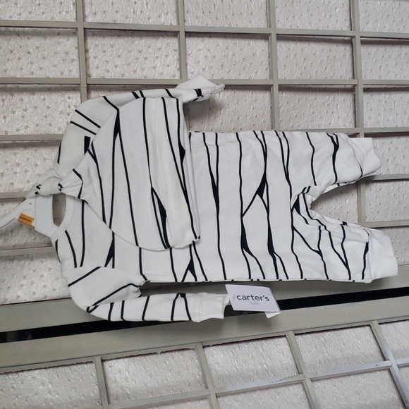 Carter's new born Halloween Mummy bodysuit - Picture 3 of 5